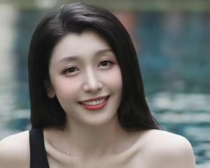喜欢爸爸的C还是叔叔的